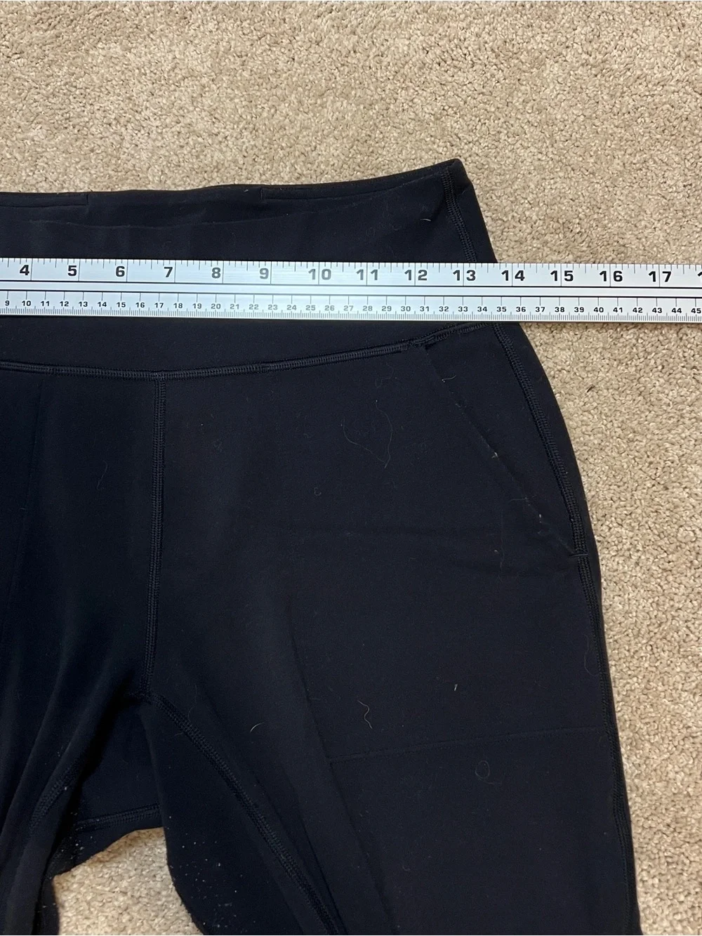 Women’s Lululemon Align Cropped 23” Joggers Size 6